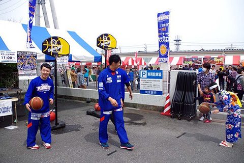 西宮ストークスさんとはあと1試合を残してこれで2勝2敗。