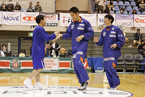 西宮ストークスさんとはあと1試合を残してこれで2勝2敗。